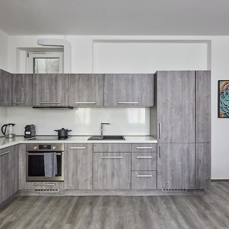 Minimalist Apartment On Wenceslas Square By Prague Days Kültér fotó