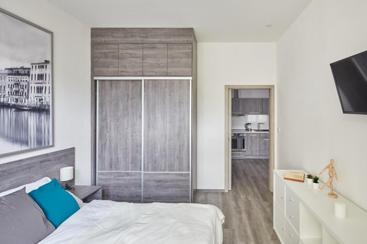 Minimalist Apartment On Wenceslas Square By Prague Days Kültér fotó